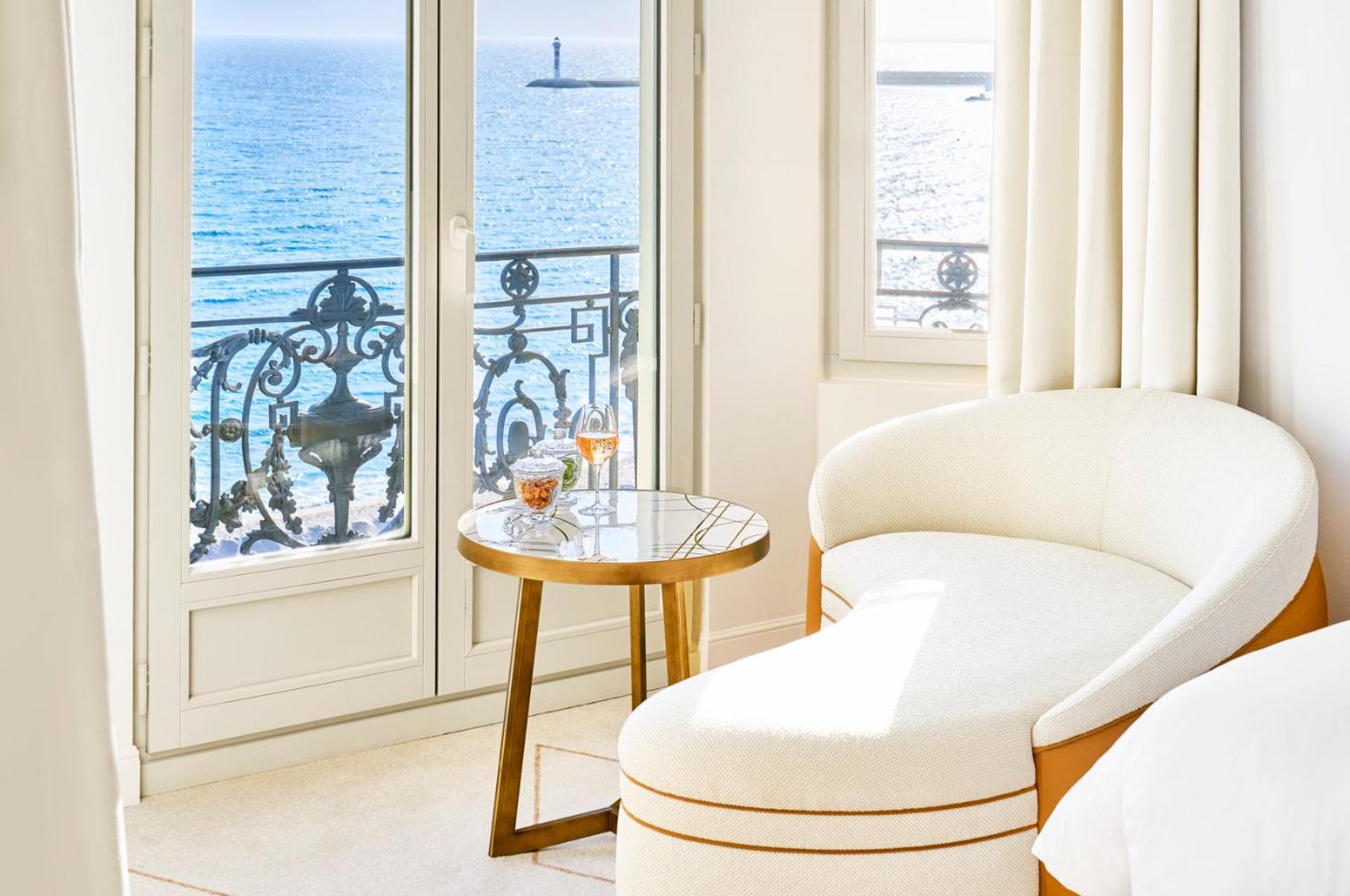 Carlton Cannes, A Regent Hotel Extérieur photo